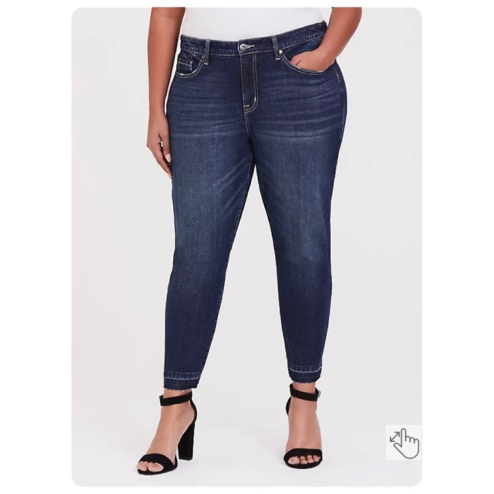 HIGH RISE STRAIGHT JEAN - DARK WASH W/RELEASED HEM